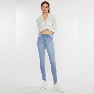KanCan Alani Mid Rise Super Skinny Jeans In Light Wash Size 7